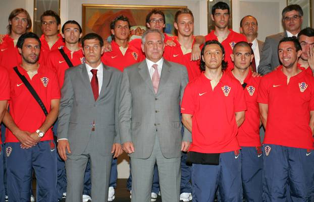 Hrvatska nogometna reprezetacija uoči odlaska na EURO 2008. godine