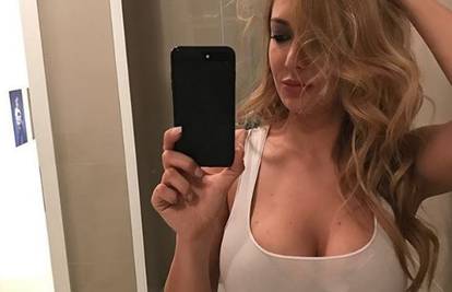 Seksi Lidija Bačić 'izbacila' obline i objasnila što je  selfie