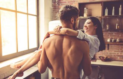 Evo kako nam se s godinama mijenja seksualni nagon i zašto