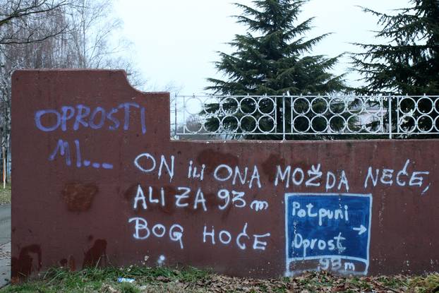 Zagreb: Neobičan grafit u Dubravi