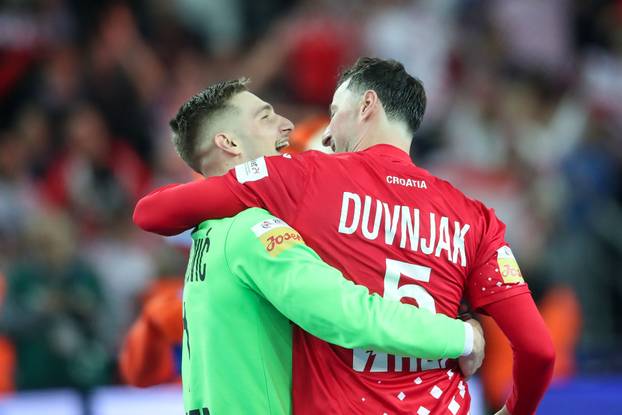 Zagreb: Slavlje rukometaša Hrvatske nakon pobjede nad Francuskom i prolaska u finale Svjetskog prvenstva