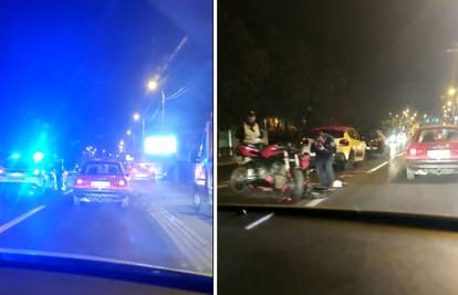 Nesreća u Zagrebu: Sudarili se 2 auta i motorist, ima ozlijeđenih