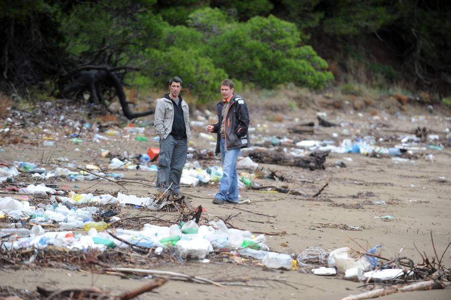 Naše plaže prije i poslije jakog juga: Guše se u smeću i plastici