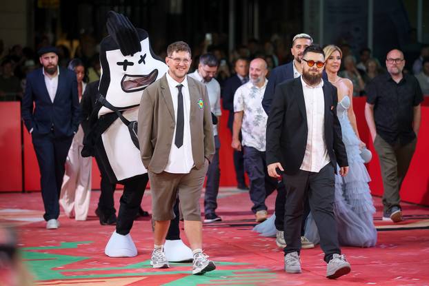 Sarajevo: Filmske zvijezde prošetale drugim crvenim tepihom petog dana 32. Sarajevo Film Festivala
