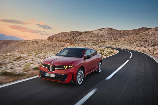 FOTO Ovo je novi BMW IX4: Coupe na struju ima 612 'konja'