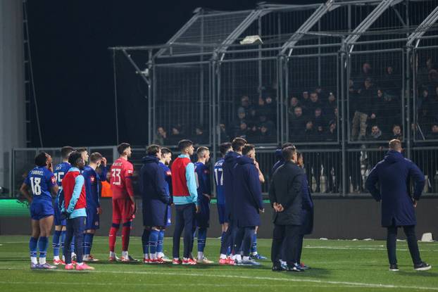 Rijeka: Dinamovci nakon poraza pozdravili navijače