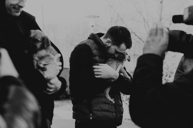 FOTO Igrači Cibone darovali su njuškice u Dumovcu i u vrijeme blagdana pokazali veliko srce