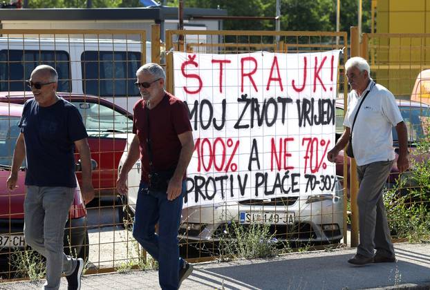 Šibenik: Radnici tvrtke Ceste Šibenik d.o.o  nastavili sa štrajkom