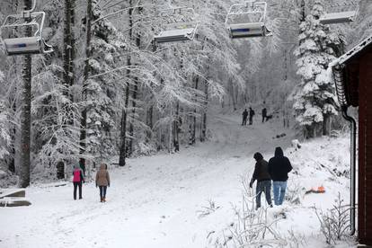 Platak: Snijeg pao na području skijaškog centra