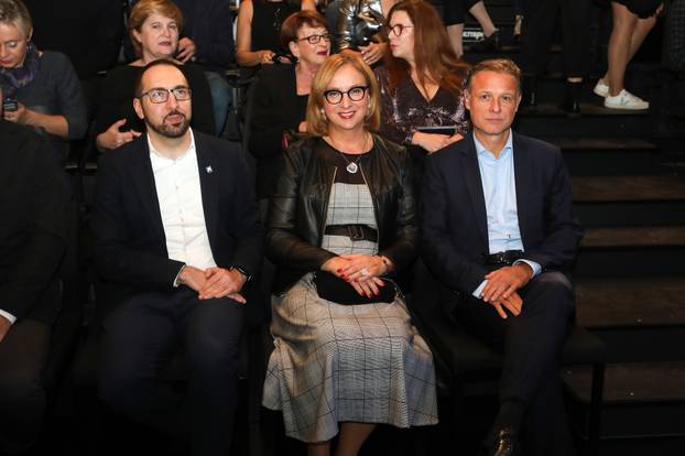 Zagreb: Otvorenje nove sezone kazališta Gavella Mala scena predstavom "Kozmički žongleri"