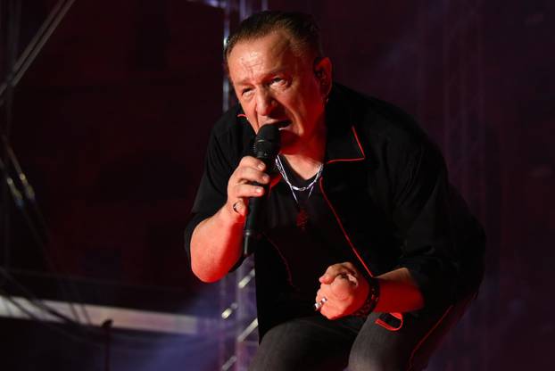 Pula: Prljavci napunili Arenu