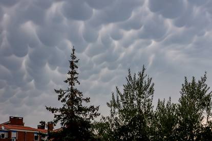 FOTO Nad obalom se pojavili rijetki i jedinstveni Mammatus oblaci: Evo što oni predstavljaju