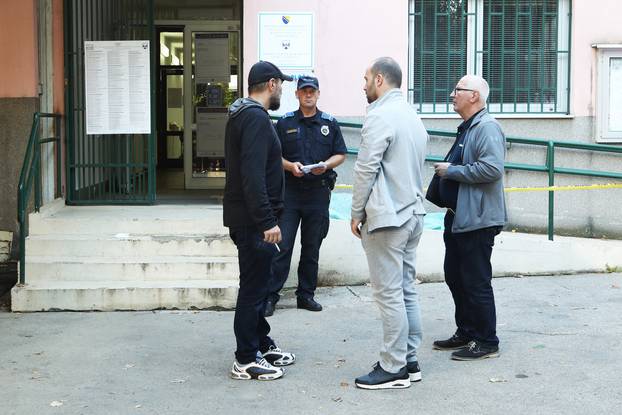 Sarajevo: Na biračkom mjestu na Grbavici preminula je 81-godišnja žena