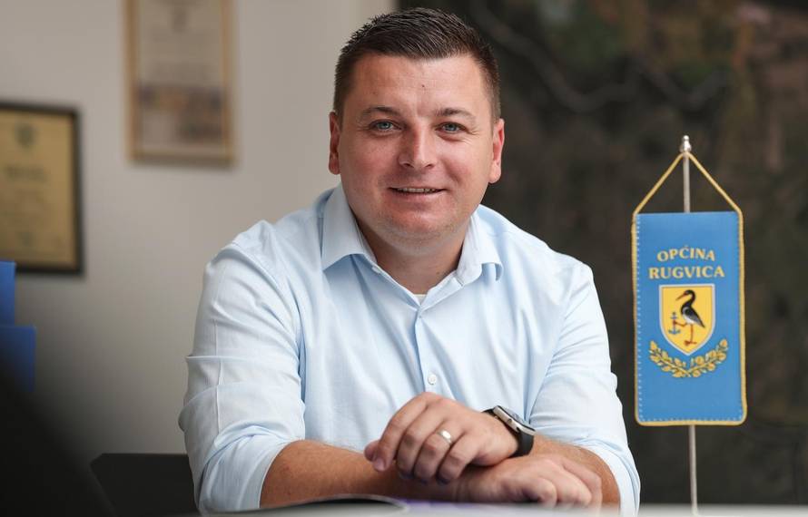 Inspekcija pokrenula postupke protiv Čička zbog gradnje kuće