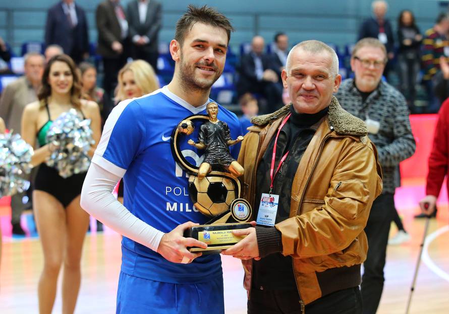 Novak kao Terry: Poskliznuo se i pao, Cvjetno do prve 'Kutije'!