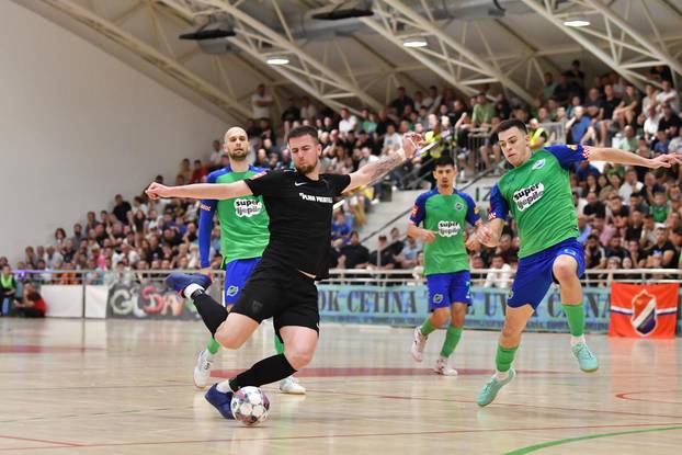 Omiš: 4. utakmica finala HMNL između Futsal Dinama i Olmissuma