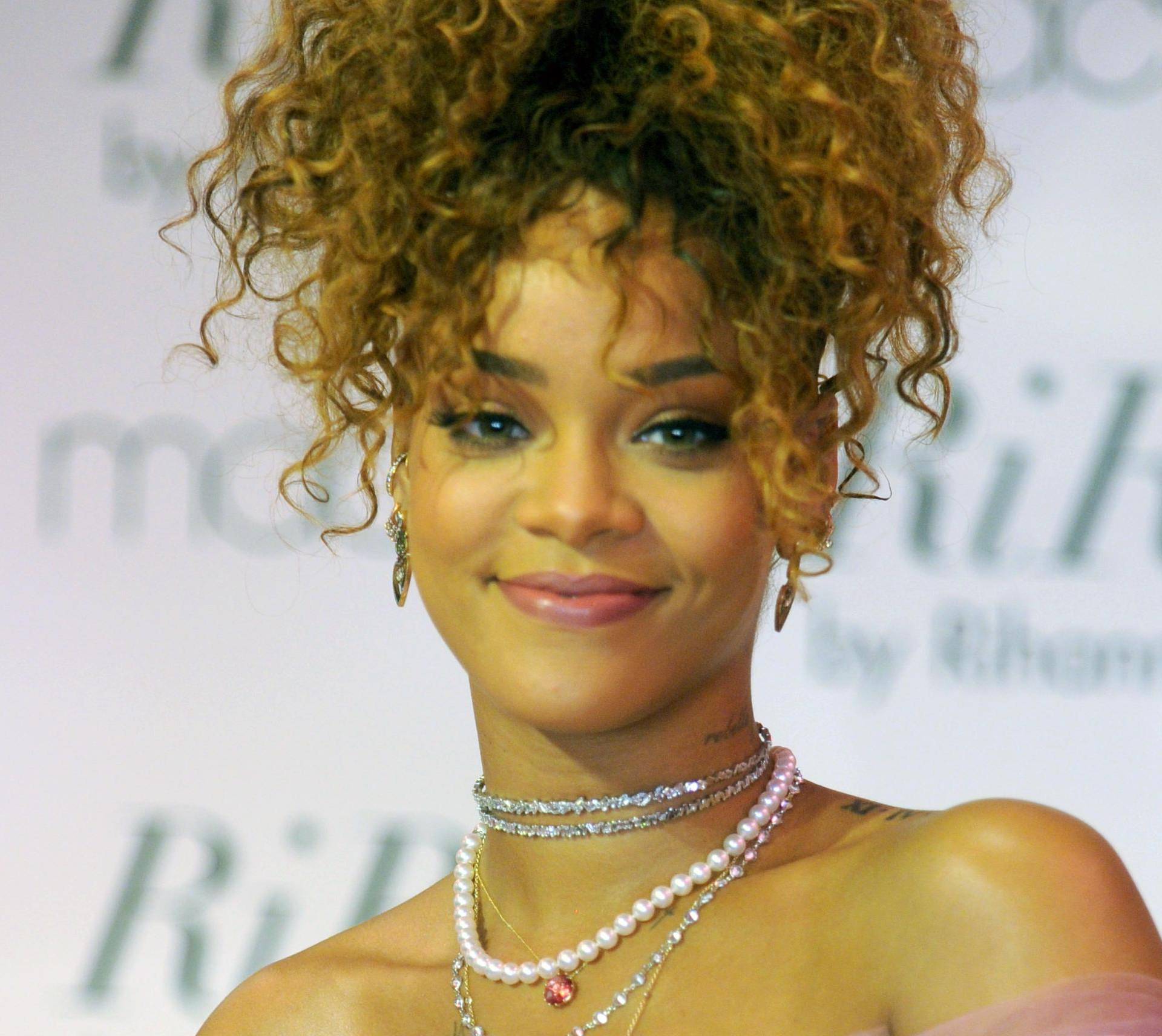 Rihanna Launches Her New Fragrance Riri - New York