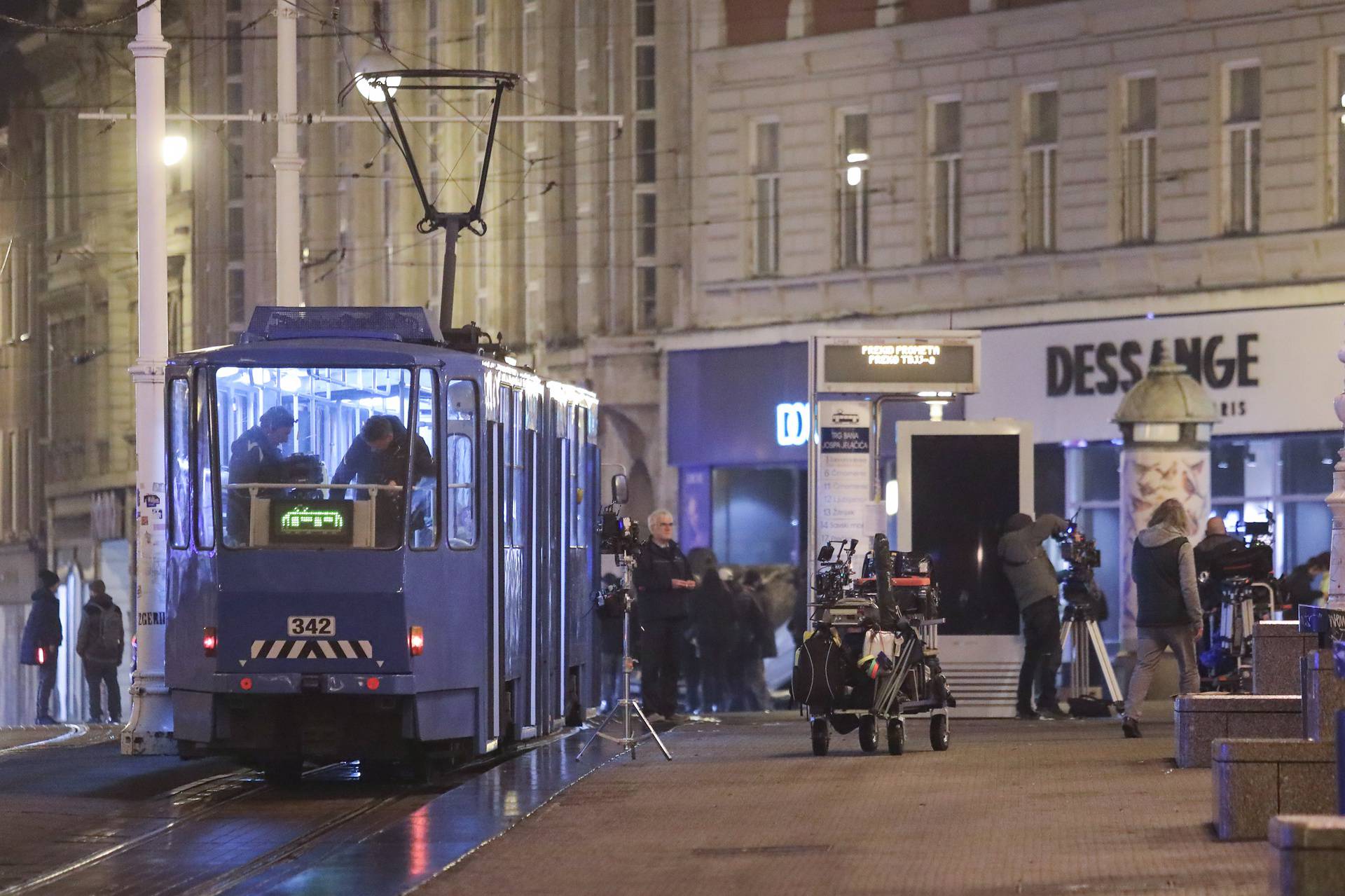 Zagreb: Snimanje akcijskih scena za film Canary Black na Trgu bana Josipa Jelačića, Kate zamjenila dublerica 