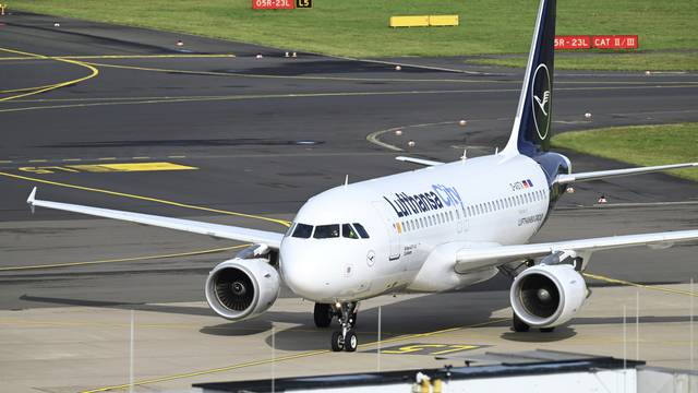 Theme image: Düsseldorf Airport.