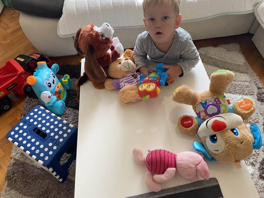 Šimun je stigao kući: Nije vidio braću, ali sretni smo što hoda