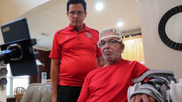Texas stroke patient first to wear brain-reading headset