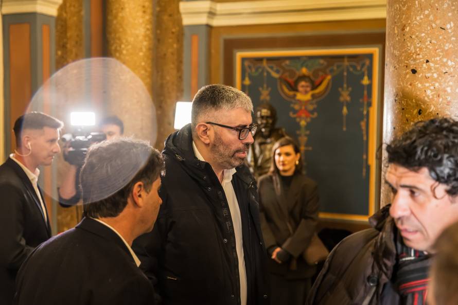 Split: Poznati na pretpremijeri operet "Kraljica lopte"