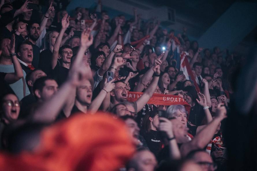 Thompson na koncertu u Rijeci: Nismo mi fašisti. To osuđujemo