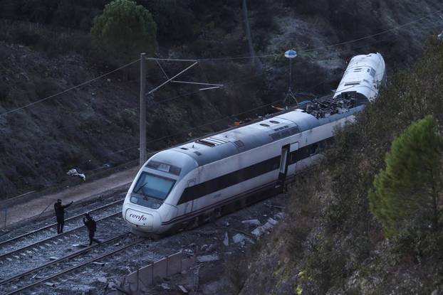 Two high-speed trains derail in Spain