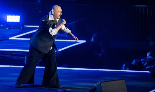 Europski trg bio je premalen za gotovo dvosatni nastup Urbana